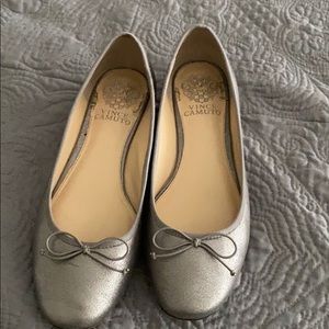 4 for $16 // Vince Camuto Silver Flats | Size 7.5